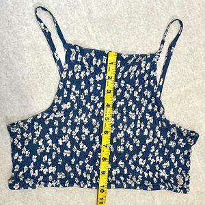 Roxy Floral Blue and White smocked crop tank